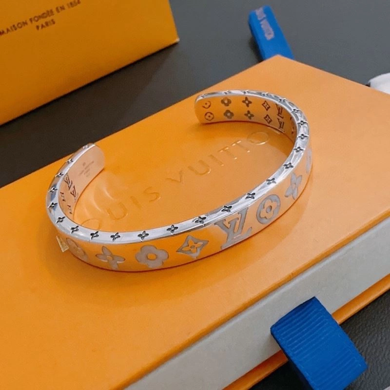 Louis Vuitton Bracelets FreshLook 251775