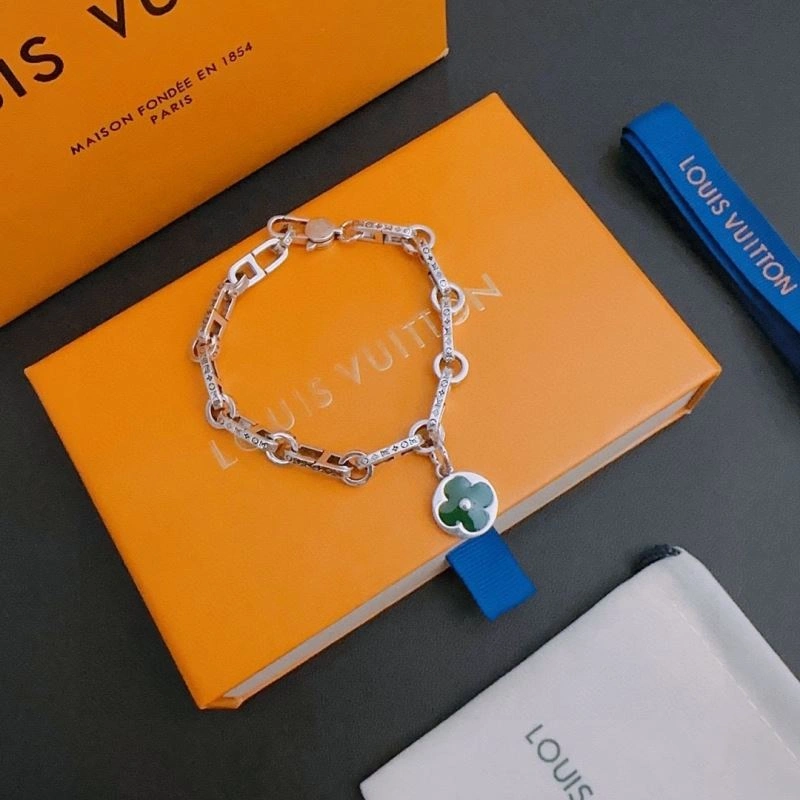 StreetReady Louis Vuitton Bracelets 251764