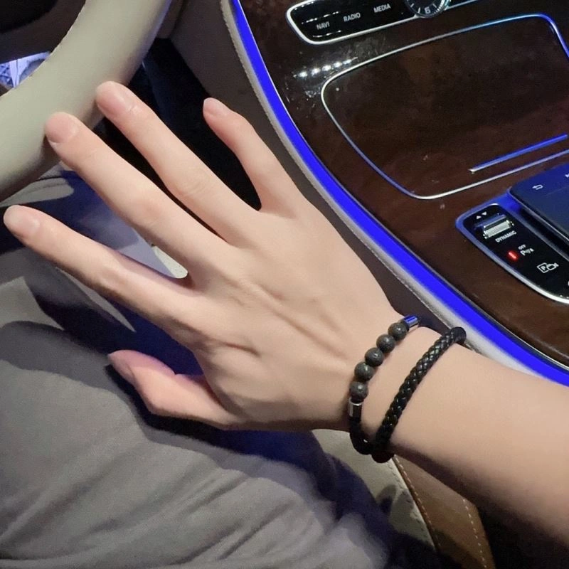 HighPerformance Louis Vuitton Bracelets 251757
