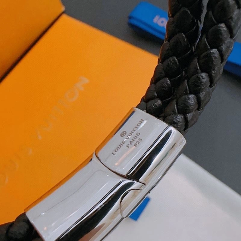 HighPerformance Louis Vuitton Bracelets 251757