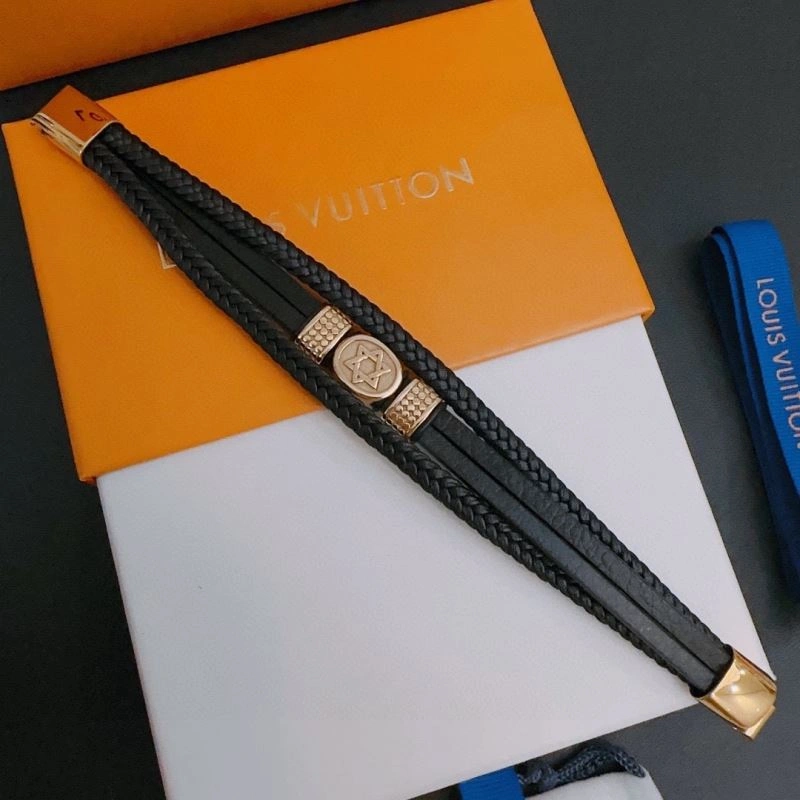 Supportive Louis Vuitton Bracelets 251754