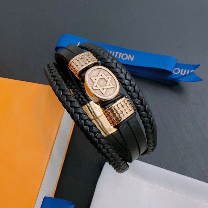 Supportive Louis Vuitton Bracelets 251754