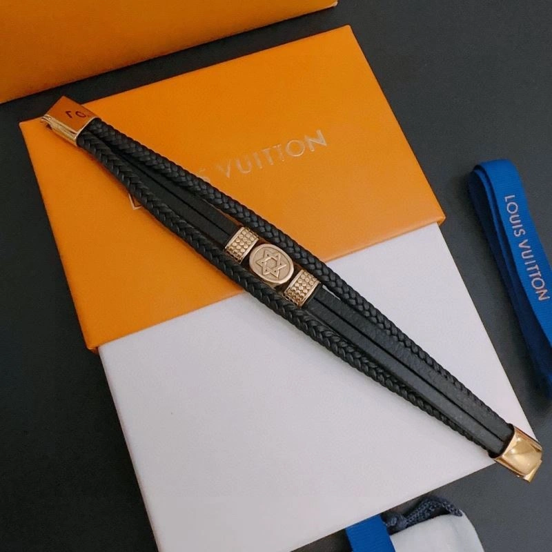 Supportive Louis Vuitton Bracelets 251754