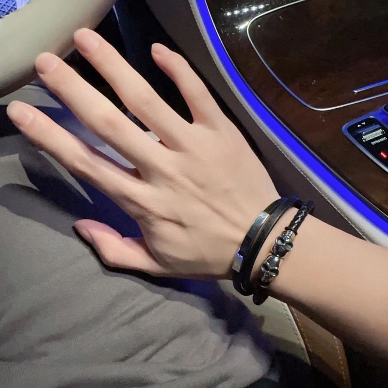 TravelReady Louis Vuitton Bracelets 251755