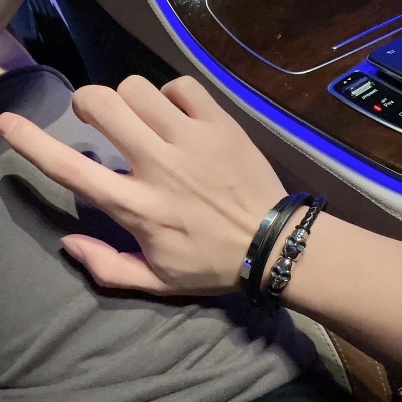 TravelReady Louis Vuitton Bracelets 251755