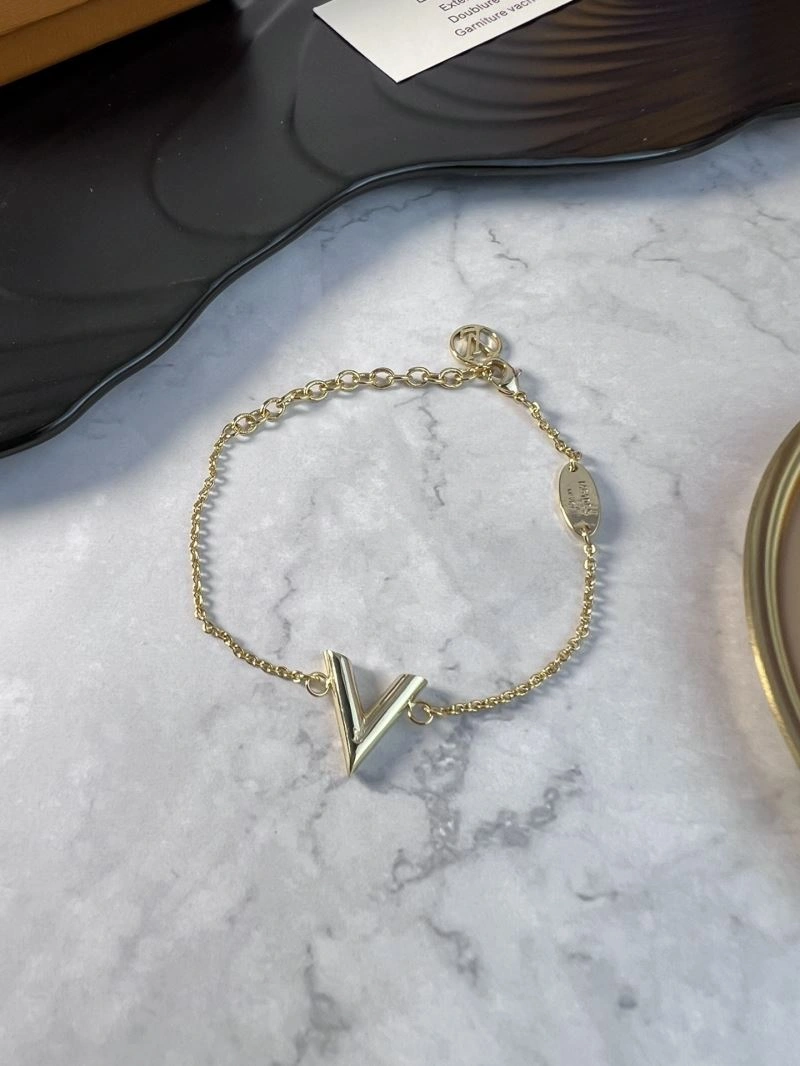 Vibrant Louis Vuitton Bracelets 251722