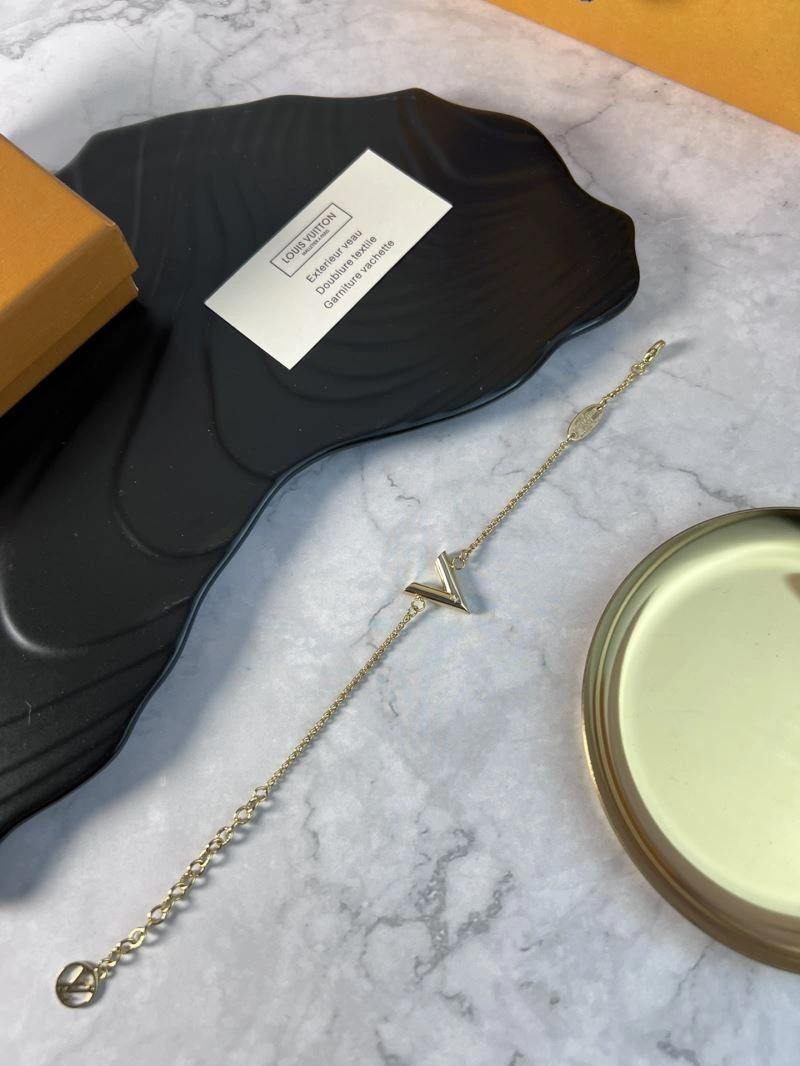 Vibrant Louis Vuitton Bracelets 251722