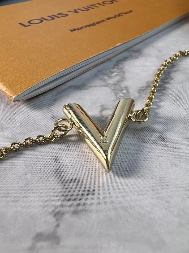 Vibrant Louis Vuitton Bracelets 251722