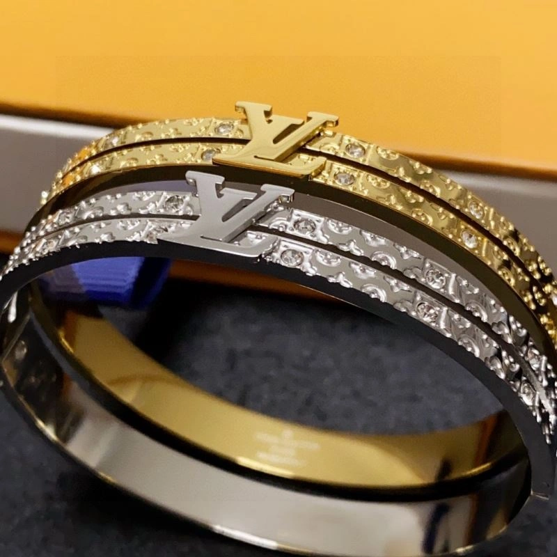 Louis Vuitton Bracelets Practical 251609