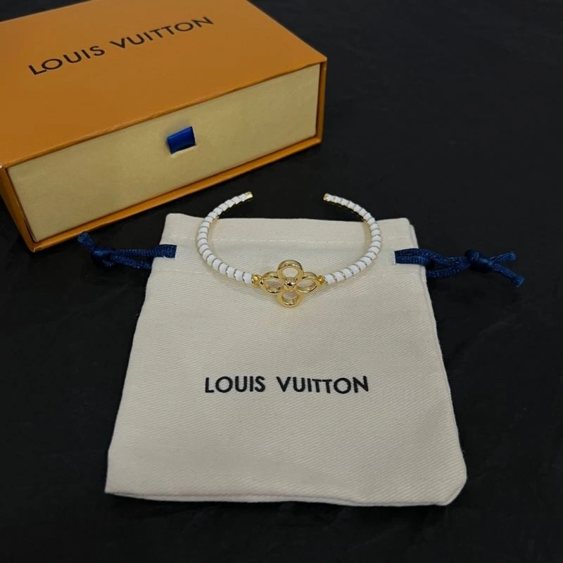MultiPurpose Louis Vuitton Bracelets 251618