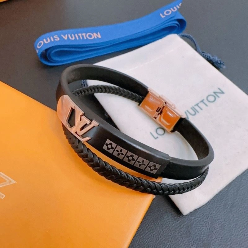 Effortless Louis Vuitton Bracelets 251612