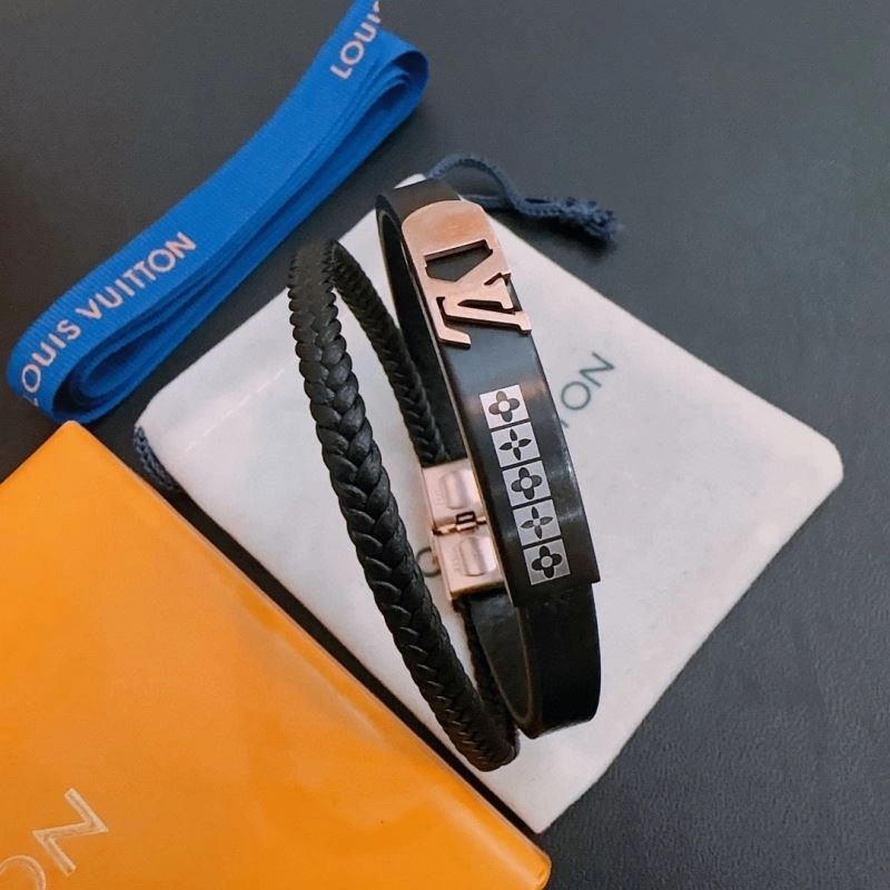 Effortless Louis Vuitton Bracelets 251612