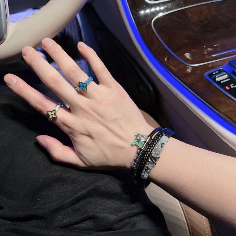 SportInspired Louis Vuitton Bracelets 251621