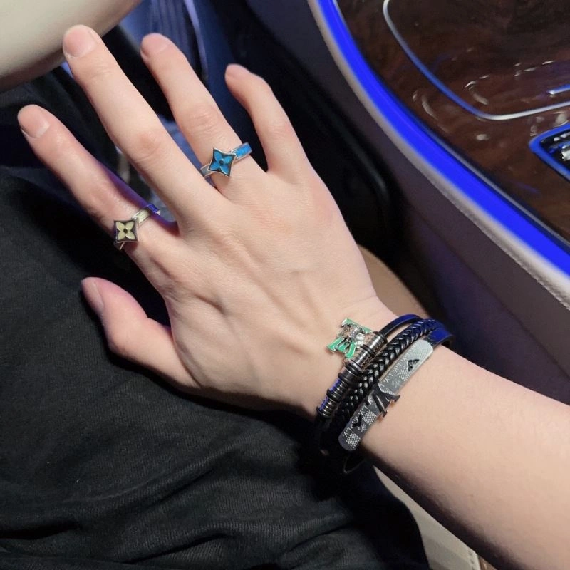 SportInspired Louis Vuitton Bracelets 251621
