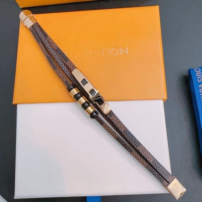 WellDesigned Louis Vuitton Bracelets 251598