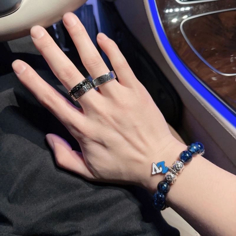 Fashionable Louis Vuitton Bracelets 251589