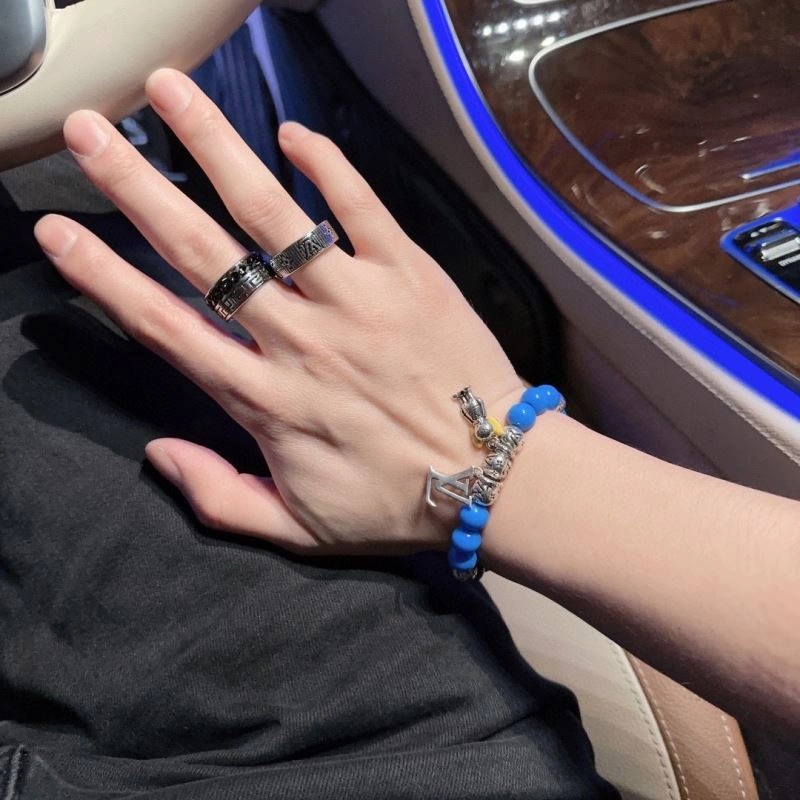 Attractive Louis Vuitton Bracelets 251588