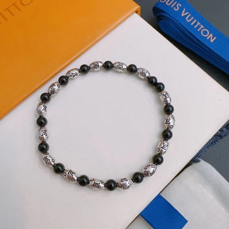 Sleek Louis Vuitton Bracelets 251570