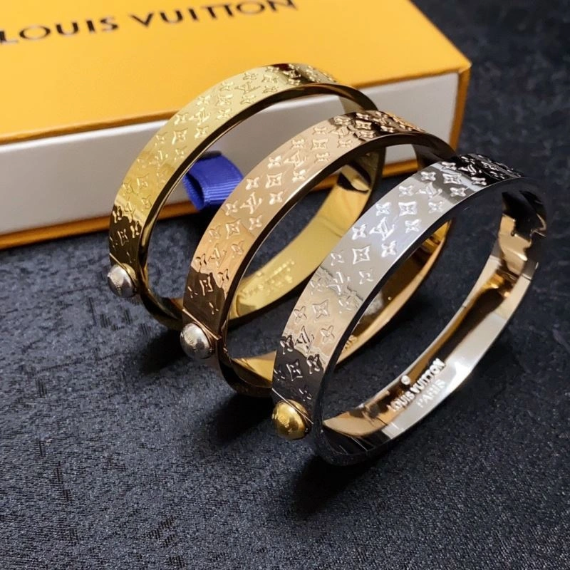 Louis Vuitton Bracelets Durable 251579