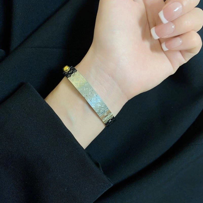 Louis Vuitton Bracelets Durable 251579