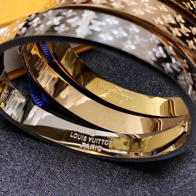 Louis Vuitton Bracelets Durable 251579