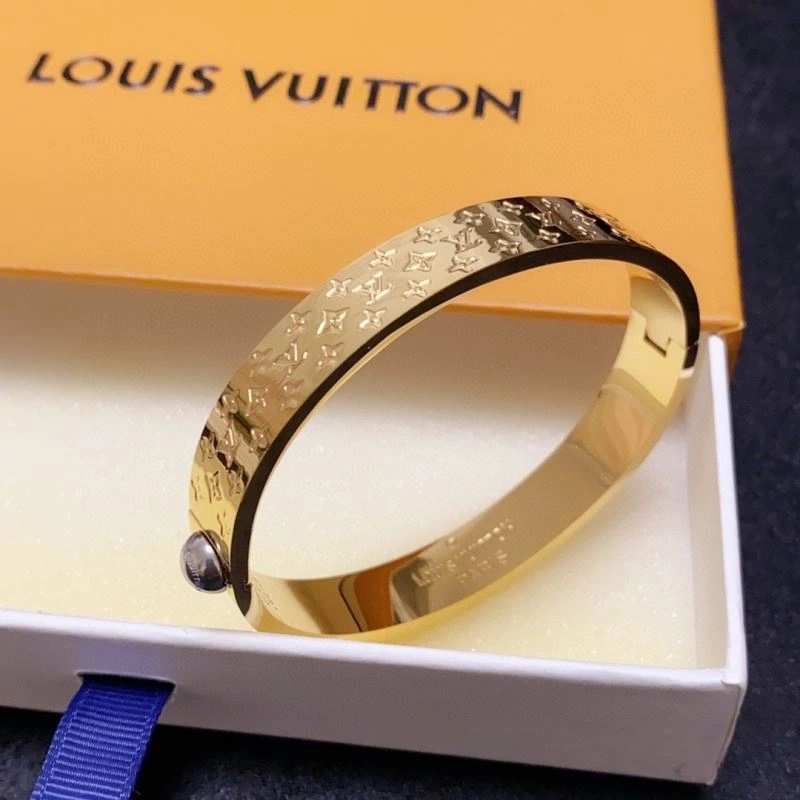Louis Vuitton Bracelets Durable 251579