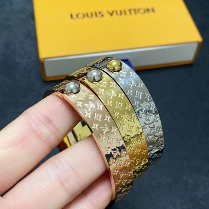 Louis Vuitton Bracelets Durable 251579