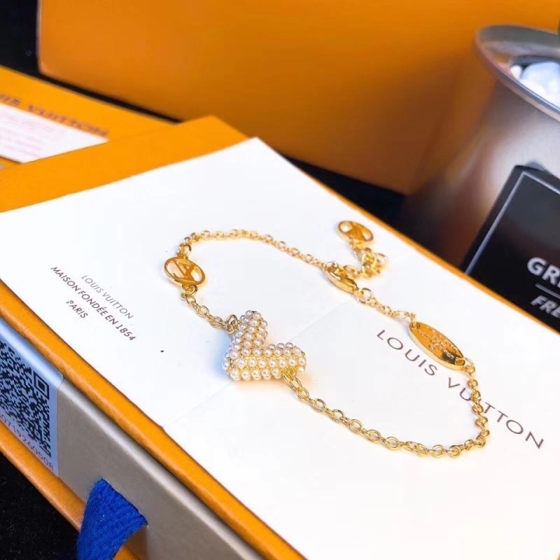 Seasonal Louis Vuitton Bracelets 251569