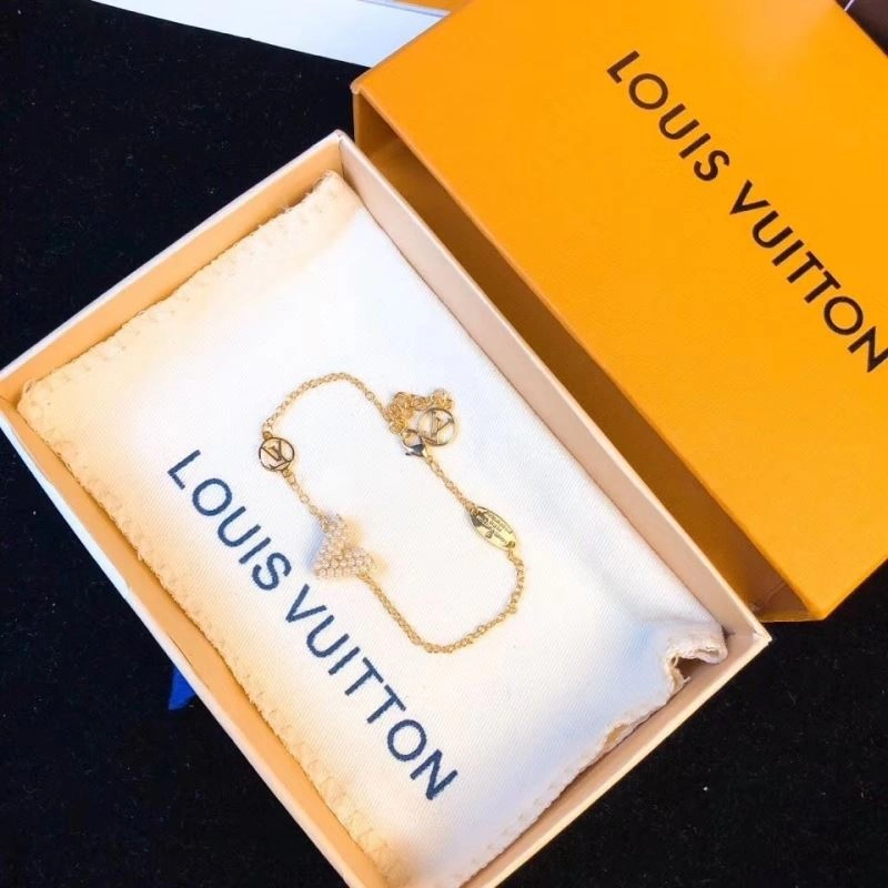 Seasonal Louis Vuitton Bracelets 251569