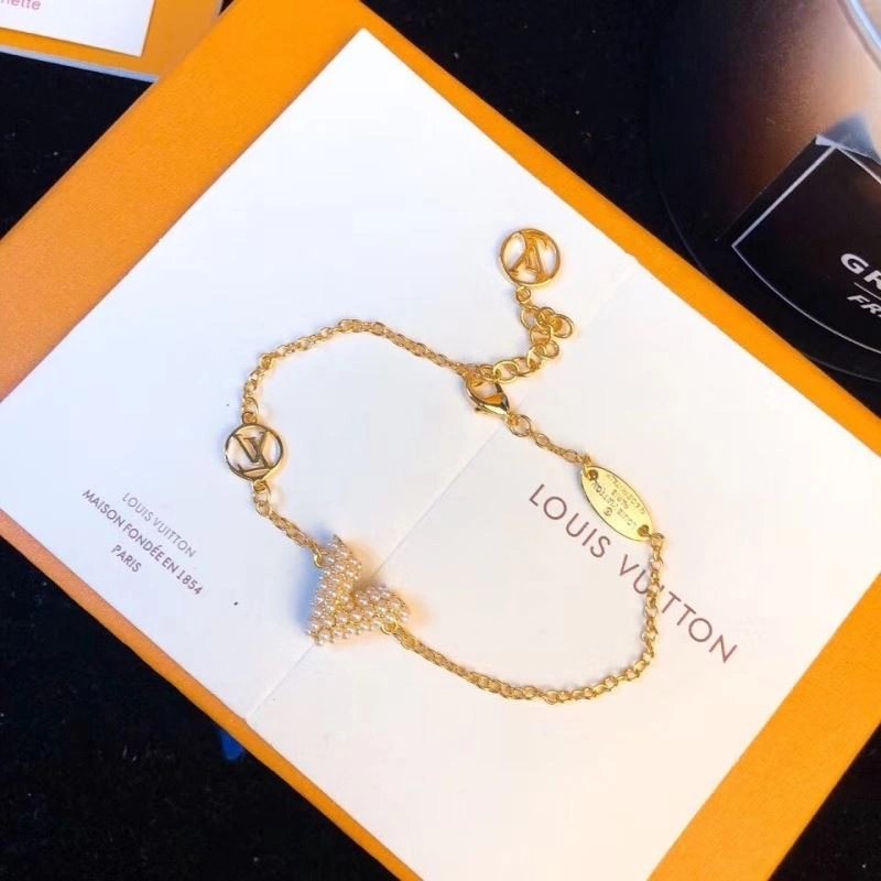 Seasonal Louis Vuitton Bracelets 251569