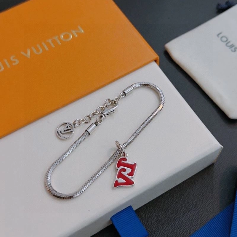 Bright Louis Vuitton Bracelets 251580