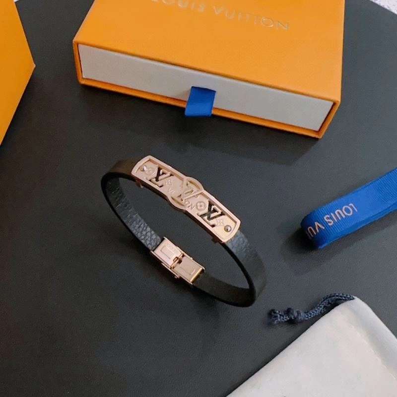 Resilient Louis Vuitton Bracelets 251584