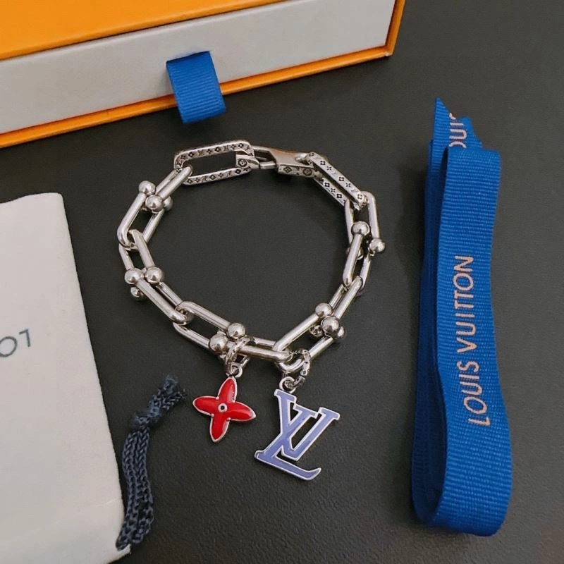 Minimalist Louis Vuitton Bracelets 251582