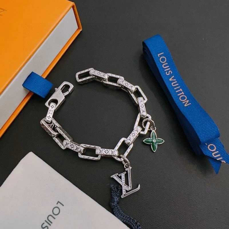 Louis Vuitton Bracelets TravelReady 251574