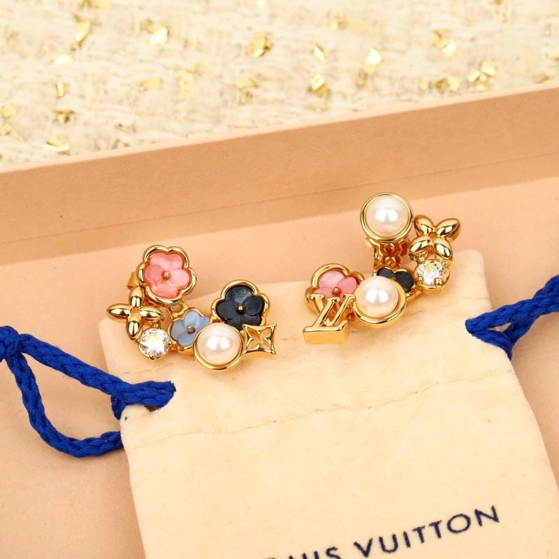 MoistureWicking Louis Vuitton Bracelets 251572