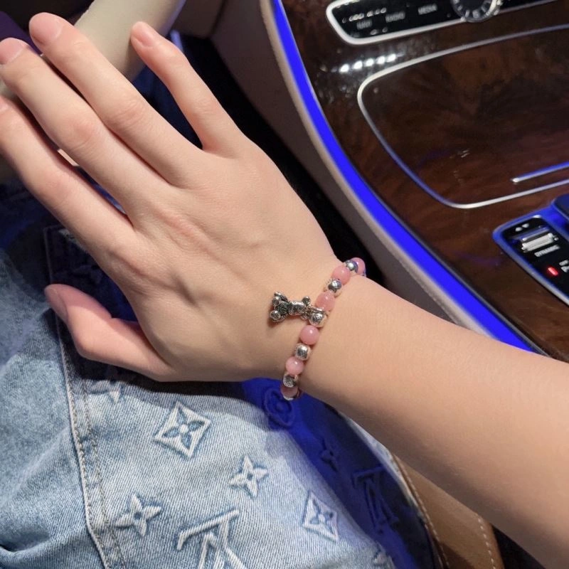 Louis Vuitton Bracelets DailyWear 251578