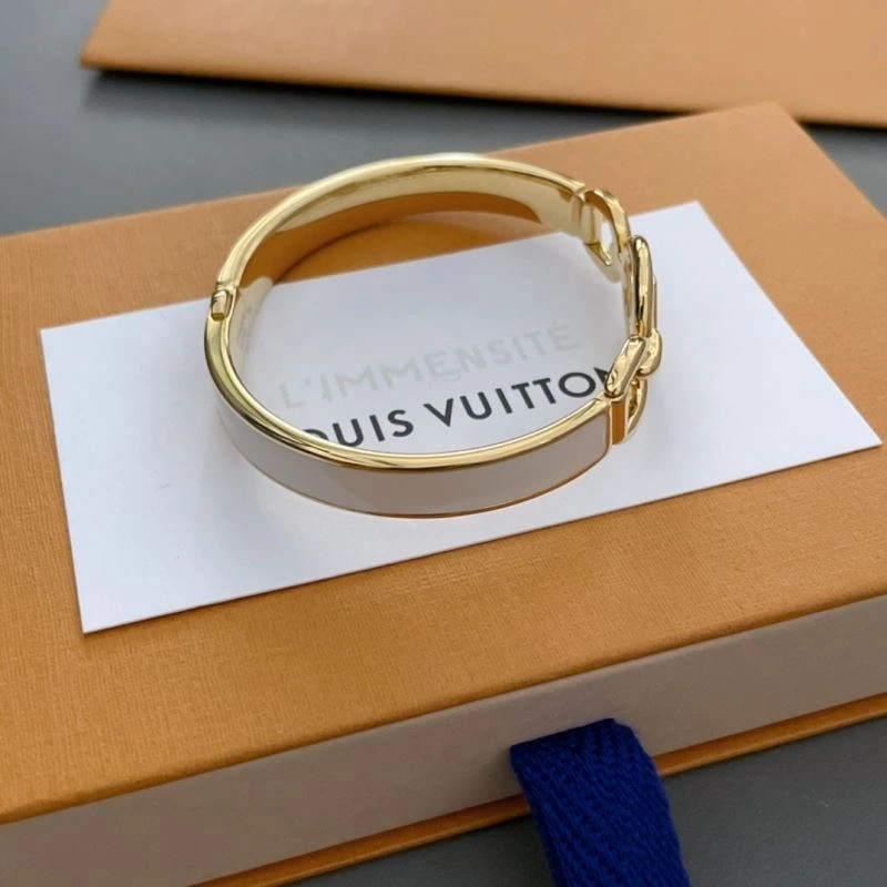 Louis Vuitton Bracelets Sporty 251571