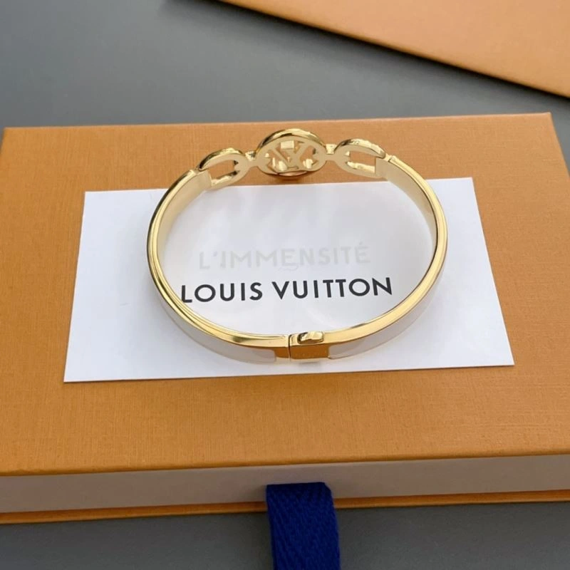 Louis Vuitton Bracelets Sporty 251571