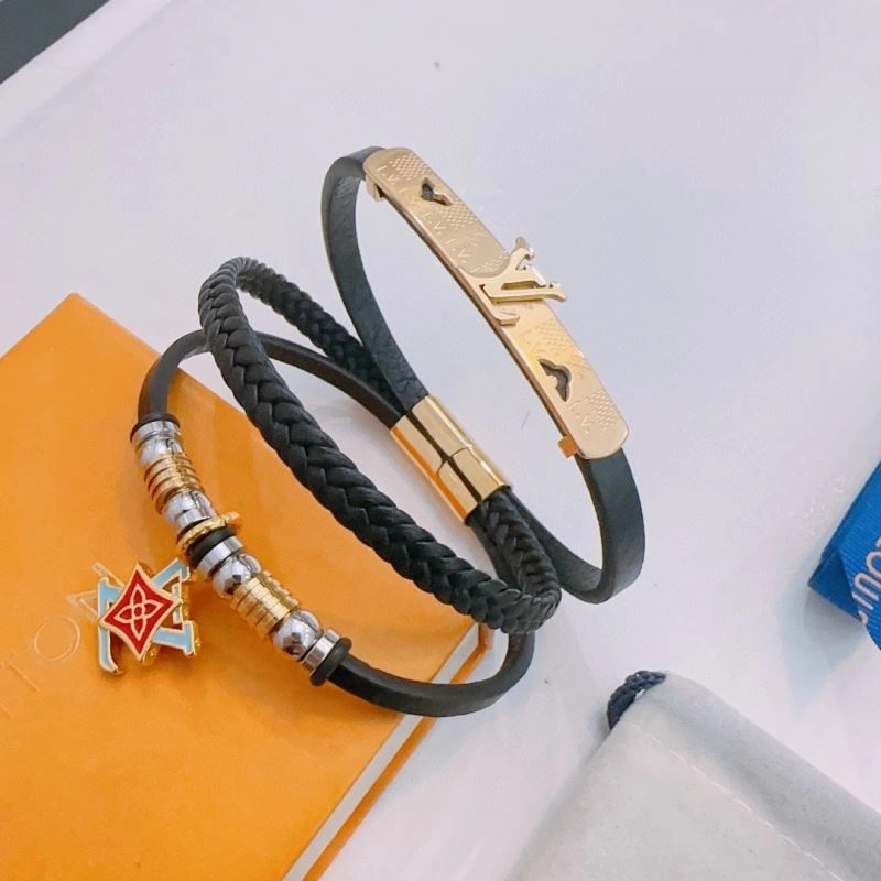Effortless Louis Vuitton Bracelets 251583