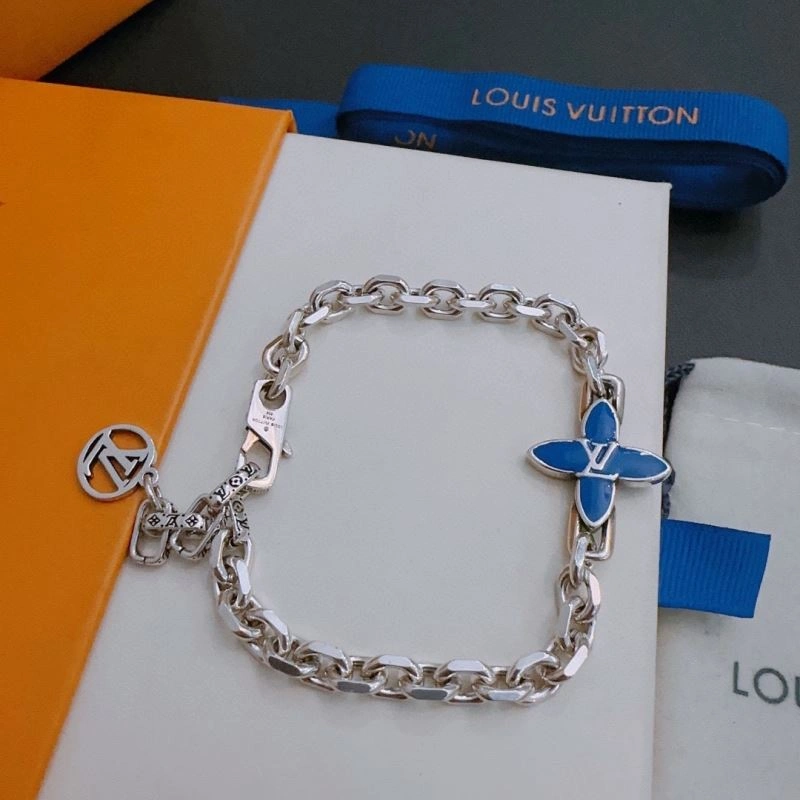 UrbanStyle Louis Vuitton Bracelets 251565