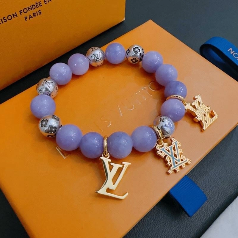 Sporty Louis Vuitton Bracelets 251577
