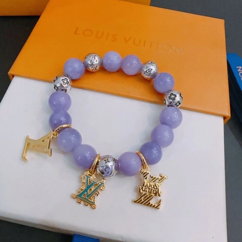 Sporty Louis Vuitton Bracelets 251577