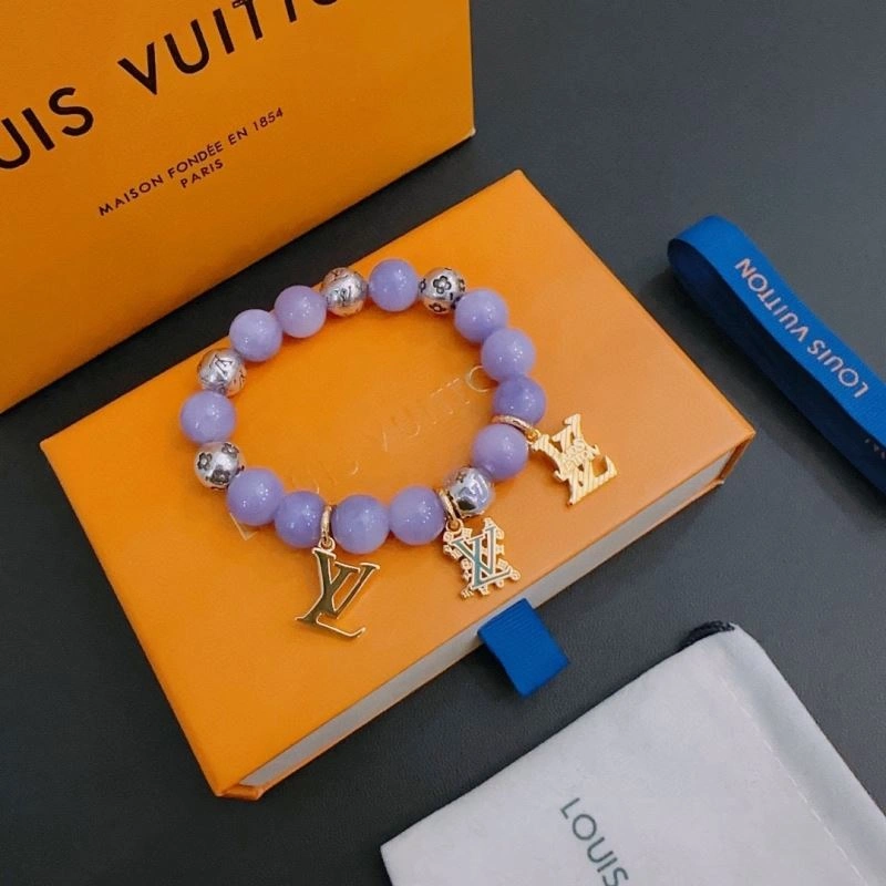 Sporty Louis Vuitton Bracelets 251577