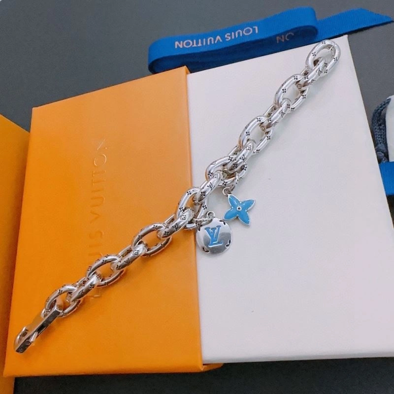 Louis Vuitton Bracelets SmartChoice 251576