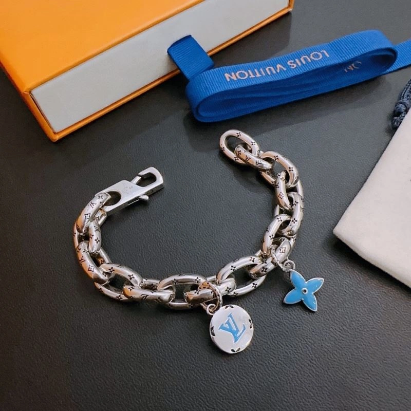 Louis Vuitton Bracelets SmartChoice 251576