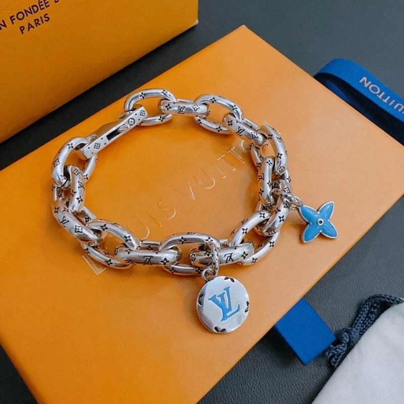 Louis Vuitton Bracelets SmartChoice 251576