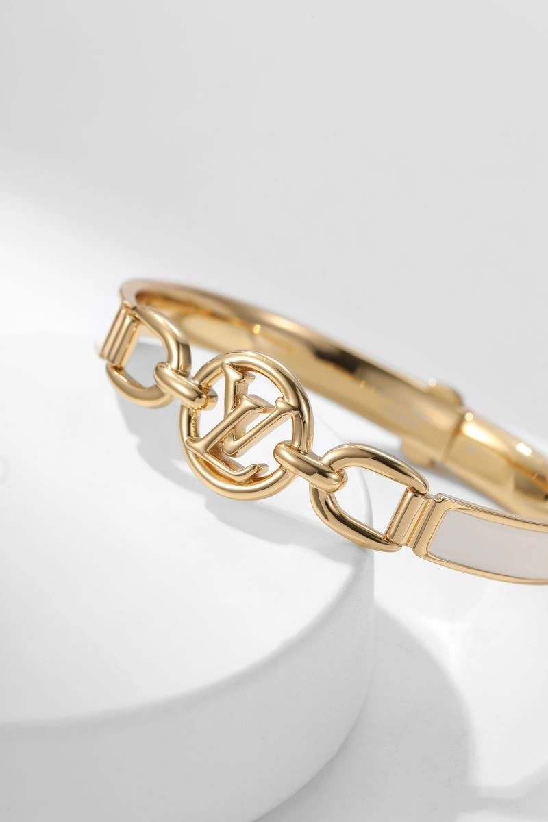 Affordable Louis Vuitton Bracelets 251552