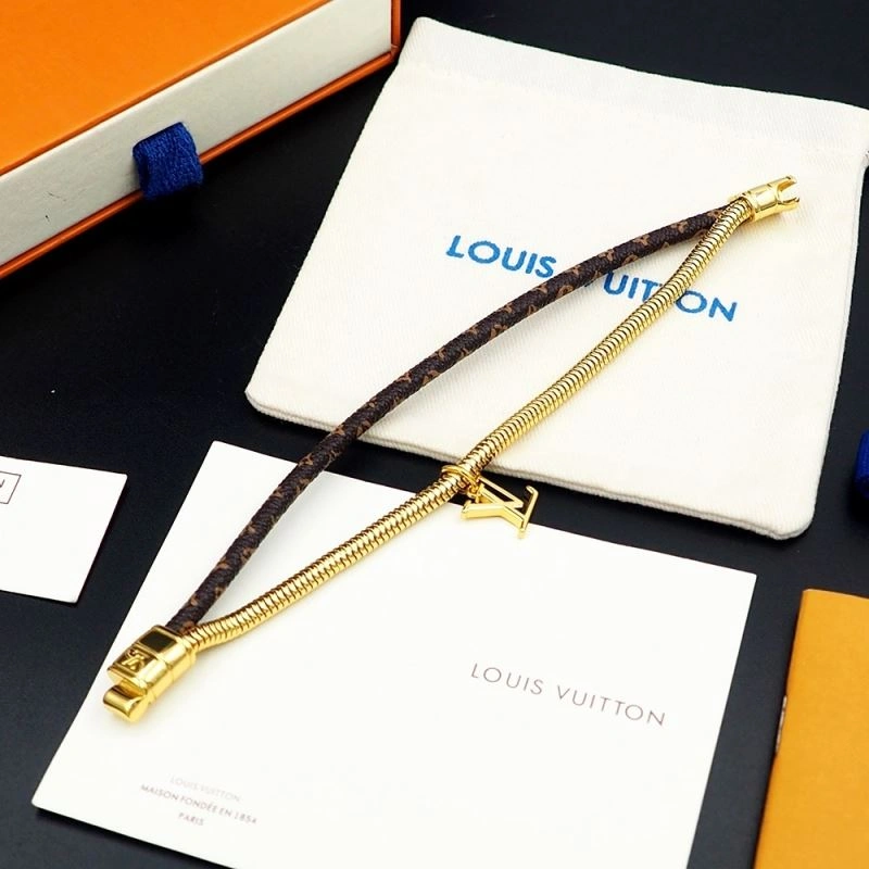 Bright Louis Vuitton Bracelets 251187