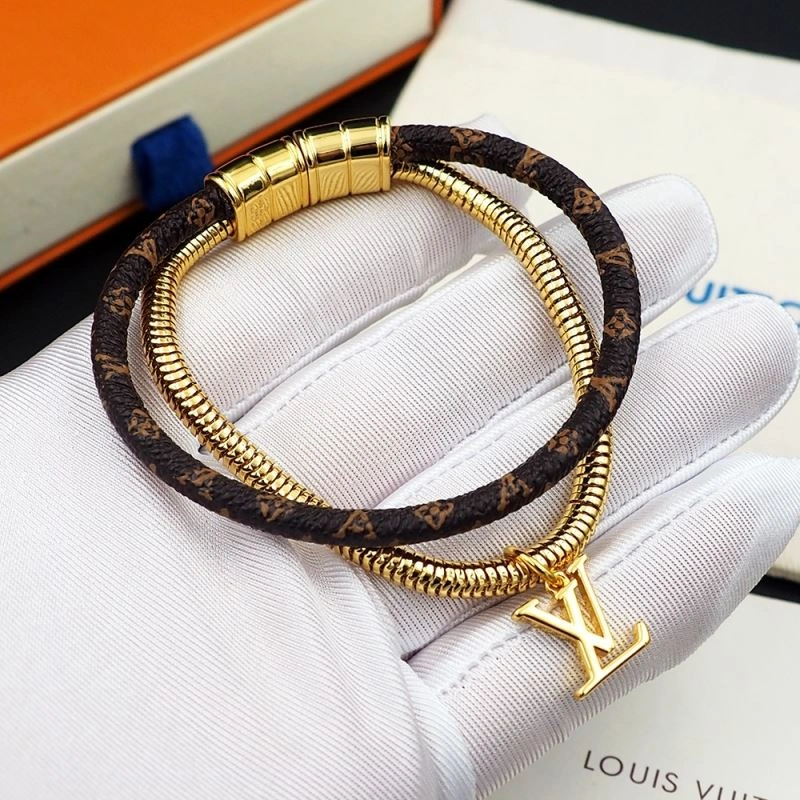 Bright Louis Vuitton Bracelets 251187