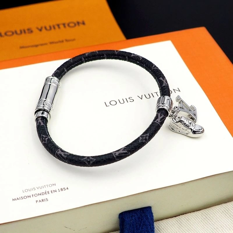 Louis Vuitton Bracelets Upgraded 251185